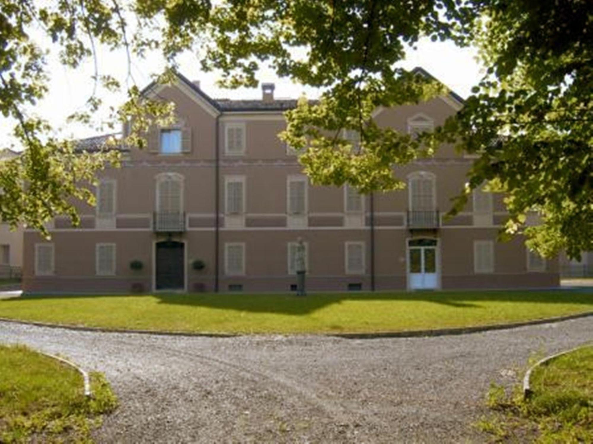 Villa Meli Lupi - Residenze Temporanee Parma Exterior photo